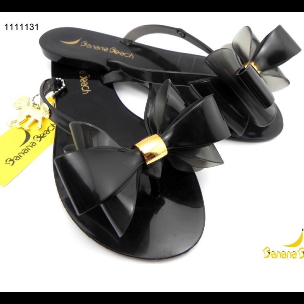 Beautiful flip flops (all brand new)